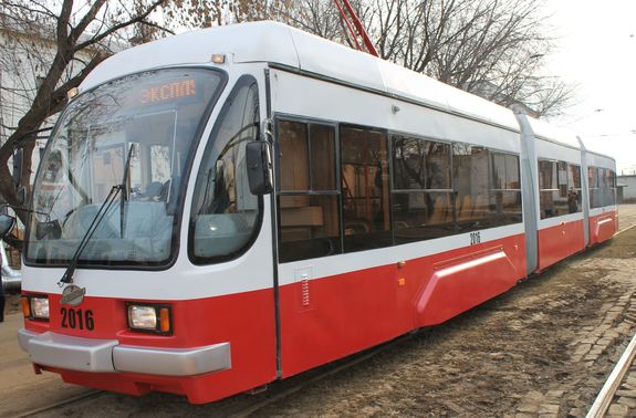 Сбербанк "помог" Нижнему Новгороду выкупить трехсекционный трамвай 1