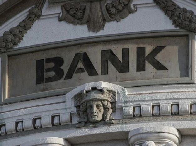 Банкам больше не доверяют? Нижегородский бизнес забрал 39% средств с депозитов в валюте