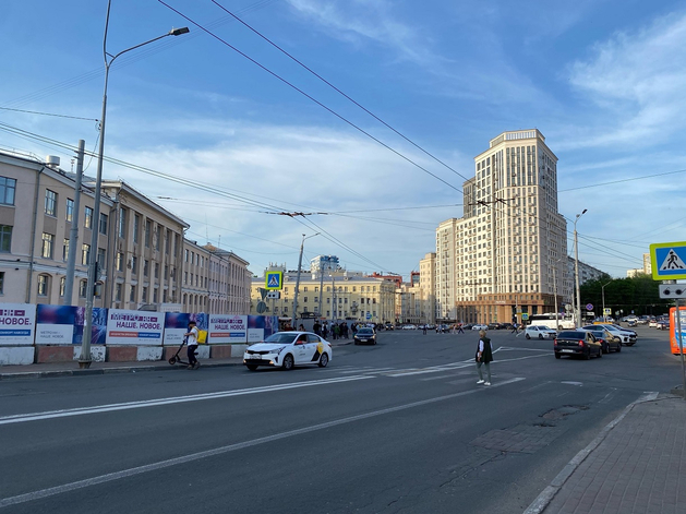 На площади в центре Нижнего Новгорода сузят движение из-за строительства метро 
