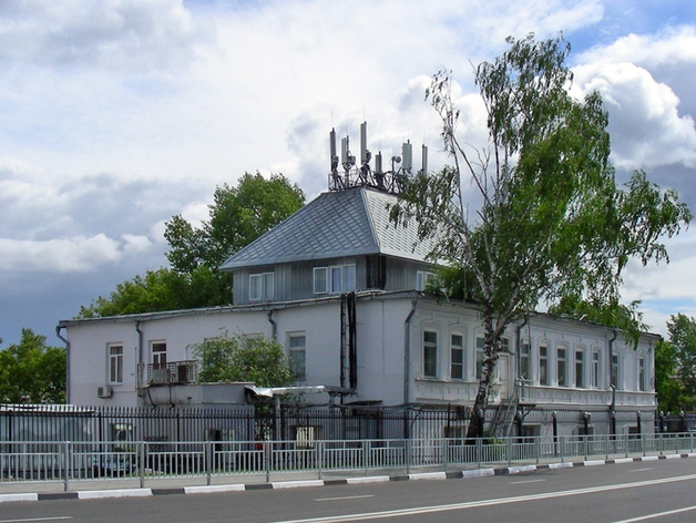 Сдается под офисы и гостиницу. В Нижнем Новгороде продают дом на Стрелке за 110 млн руб.
