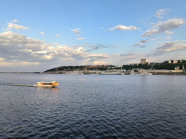 В Дзержинске началась установка причала для «Валдаев» 
