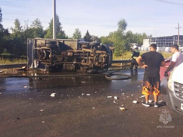 10 машин и большегруз. Под Нижним Новгородом произошло массовое ДТП
