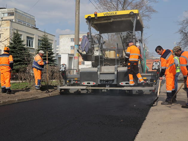 На ремонт дорог в трех районах Нижнего Новгорода выделили почти 1 млрд руб.
