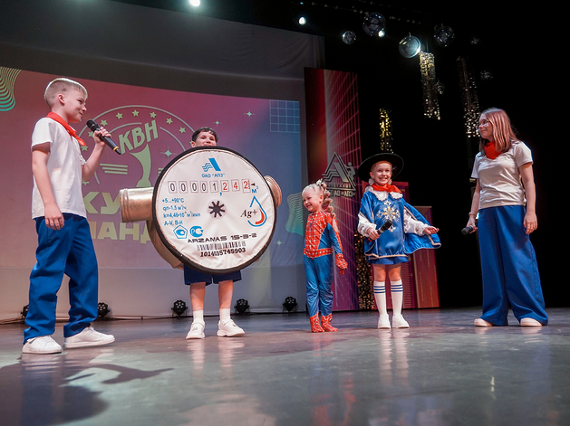 На фестивале КВН «Кубок Пландина» команда «АПЗдавшие дети» заняла 2 место