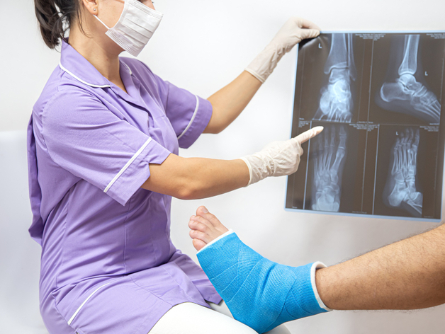 В Нижегородской области спрос на травматологов упал на треть на фоне повышения зарплат 
