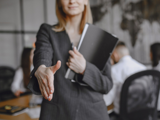 От вице-президента до сборщика печенья. Необычные вакансии нашлись в Нижнем Новгороде