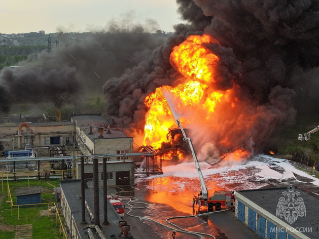 В Кстове горит производство битума
