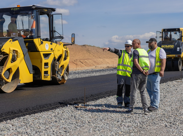 В Нижнем Новгороде началась укладка асфальтобетона на дублере проспекта Гагарина 
