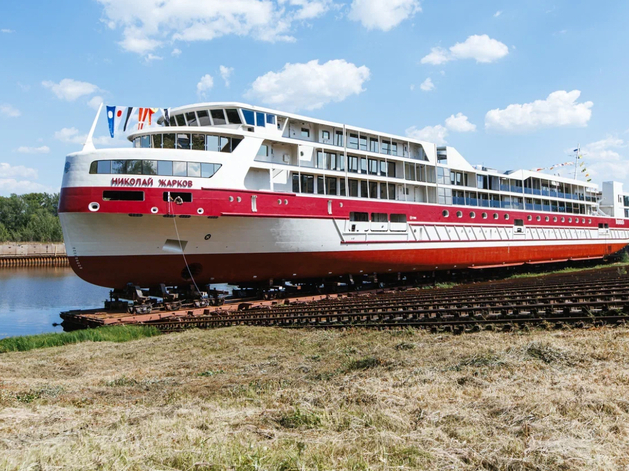В Нижнем Новгороде спустили на воду круизный лайнер