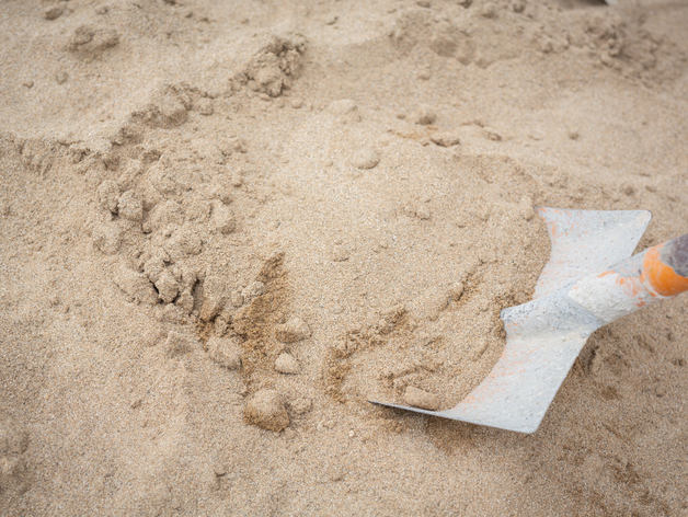 Двух нижегородцев арестовали за хищение 10 тысяч тонн песка в Дзержинске