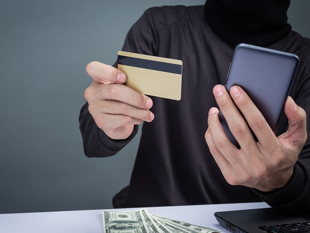 Банки предупреждают клиентов при атаке мошенников