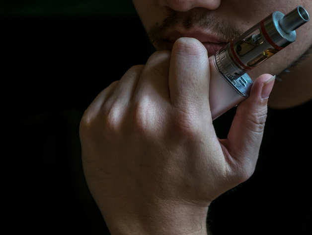 Нижегородские депутаты предложат ГД РФ дать регионам право на полный запрет вейпов