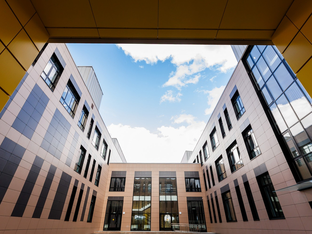 Для двух школ Нижнего Новгорода построили дополнительные корпуса за 3,3 млрд руб. 
