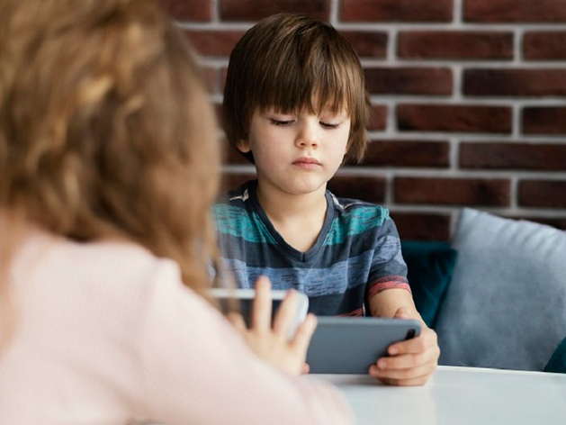 Эксперты предупреждают о новой схеме мошенничества с участием «школьных психологов»