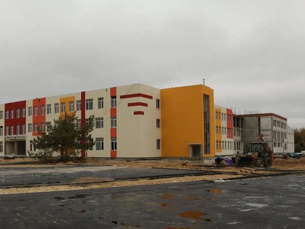 На Бору ввели режим повышенной готовности из-за недостроенной школы
