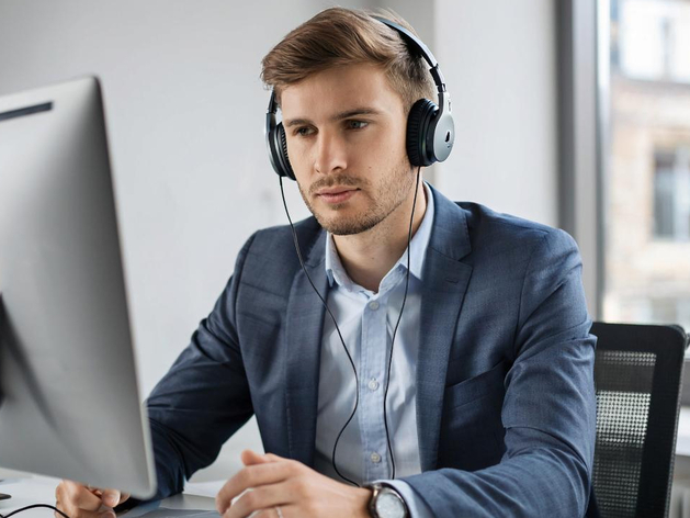 За последний год нижегородцы стали чаще слушать музыку на работе