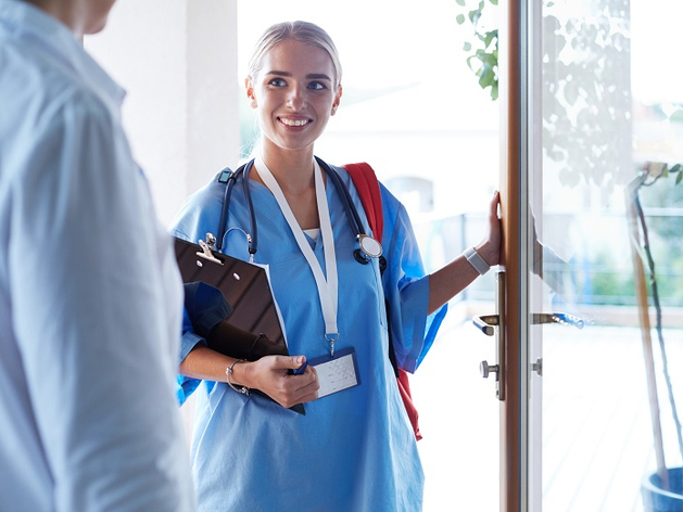 Новый сервис «Ингосстраха» поможет клиентам следить за прибытием врача на дом