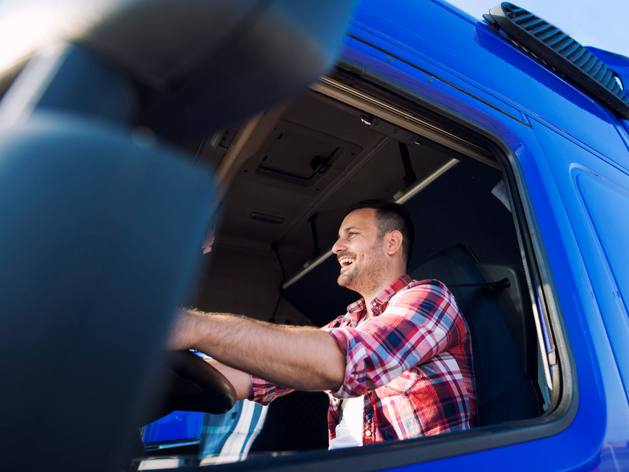 Кому в Нижнем Новгороде обещают зарплату до 300 тыс. руб.
