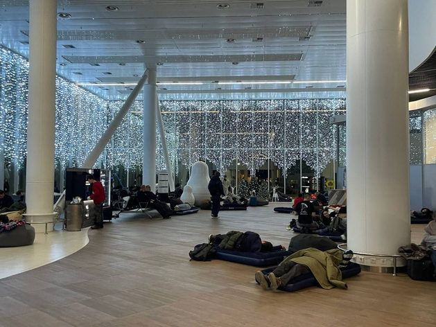 В аэропорт Нижнего Новгорода перенаправили 15 московских рейсов из-за атаки БПЛА
В аэропорт Нижнего Новгорода перенаправили 15 московских рейсов из-за атаки БПЛА