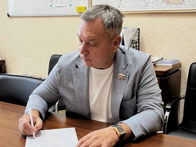 Депутат нижегородского Заксобрания складывает полномочия за 1,5 месяца до выборов Депутат нижегородского Заксобрания складывает полномочия за 1,5 месяца до выборов